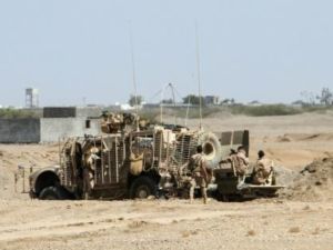 جنود يمنيون عند تخوم المخاء

