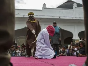ماليزيا: معاقبة امرأتين مثليتين بالجلد

