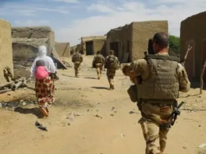 مقتل اربعة عسكريين وثمانية مهاجمين جهاديين في وسط مالي

