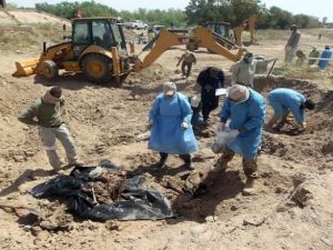 72 مقبرة جماعية خلفها تنظيم داعش بسوريا والعراق

