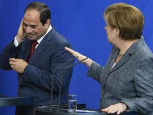 ارشيف/ السيسي وميركل يتحدثان في مؤتمر صحفي خلال زيارة الاول الى المانيا