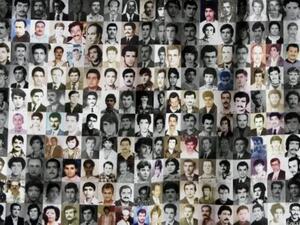 ملصق يحمل صور مفقودين في الحرب الأهلية في لبنان
