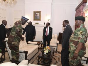 موجابي يجري المزيد من مفاوضات التنحي مع جنرالات الجيش

