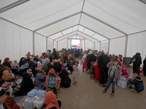 نازحون عراقيون في معسكر بالموصل
