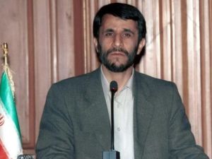 الرئيس الايراني المحافظ السابق محمود احمدي نجاد