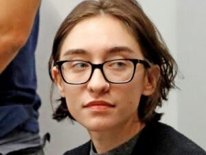 الطالبة الأميركية من أصول فلسطينية لارا القاسم