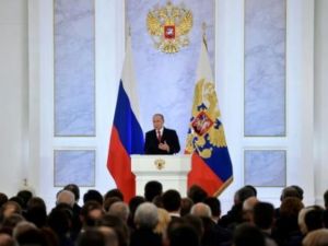 الرئيس الروسي فلاديمير بوتين يلقي خطابه السنوي امام البرلمانيين الروس
