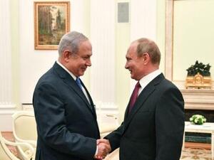 رئيس الوزراء الاسرائيلي بنيامين نتانياهو (يسار) والرئيس الروسي فلاديمير بوتين
