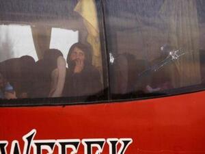 حافلة تقل مقاتلي المعارضة السورية وأسرهم تغادر دوما بسوريا

