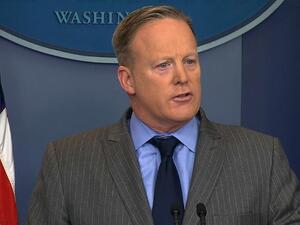 شون سبايسر المتحدث باسم البيت الأبيض 