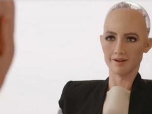 صوفيا'، أول روبوت بالعالم يُمنح الجنسية السعودية وجواز السفر السعودي