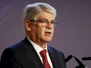 وزير الخارجية الاسبانية ألفونسو داستيس
