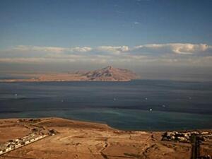 محام مصري يطعن على أحكام نقل تبعية تيران وصنافير للسعودية