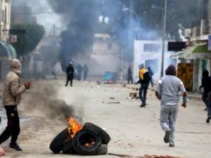 اتساع نطاق الاحتجاجات في تونس في الذكرى السادسة للانتفاضة
