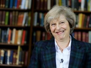 وزيرة الداخلية البريطانية تيريزا ماي 
