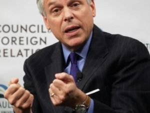 السياسي والدبلوماسي المخضرم جون هانتسمان