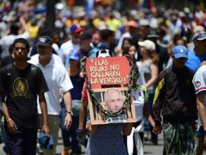 معارضون فنزويليون سئموا التظاهر بعد اربعة اشهر في الشارع