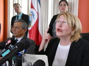 المدعية العامة السابقة لفنزويلا لويزا اورتيغا التي فرت من بلدها

