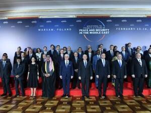 صورة جماعية للمشاركين في مؤتمر وارسو للأمن والسلام في الشرق الأوسط

