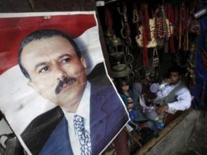 صورة الرئيس اليمني السابق علي عبد الله صالح في أحد متاجر صنعاء

