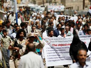 مسيرة من صنعاء للحديدة احتجاجا على الحرب في اليمن
