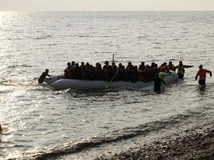 Boats packed with migrants to land in Greece from Turkey  (AFP)