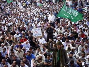 متظاهرون مؤيدون للرئيس مرسي