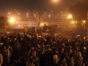 طائرة حربية يمنية تقتل عشرة مدنيين