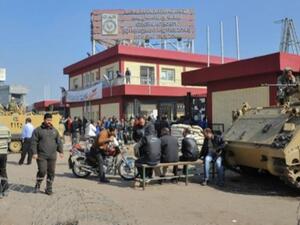 قوات امن مصرية تحرس مدخل المنطقة الحرة في بور سعيد/أ.ف.ب