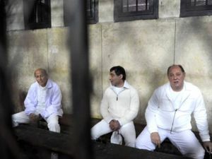 قادة النظام السابق خلف القضبان 