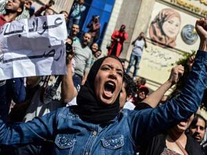 أثار إعلان مصر ترسيم الحدود على البحر الأحمر للجانب السعودي، انتقادات معارضين مصريين