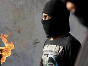  البلاك بلوك تهدف للدفاع عن المتظاهرين السلميين