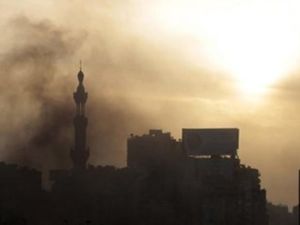 الدخان يغطي مساحات واسعة من سماء القاهرة