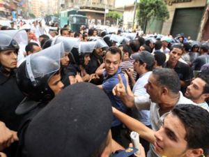 الامن المصري يصد مظاهرة احتجاج على مقتل الناشط سعيد/أ.ف.ب