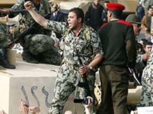 جميع الاعين على الجيش: كيف سيتعامل مع التظاهرات المليونية