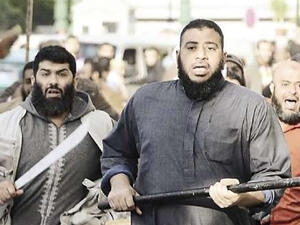 تجميد أموال 215 عضوًا بالجماعة، ووضعهم على قوائم الممنوعين من السفر 