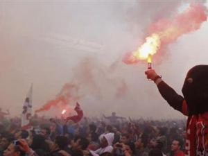 الحكومة تدعو إلى حوار 