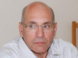 وزير الزراعة المصري السابق صلاح هلال