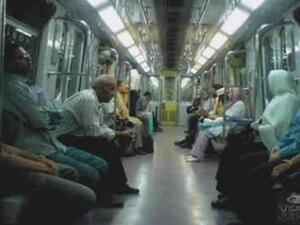 العبوتين بدائيتا الصنع وتم إبطال مفعولهما ولكن تم إيقاف حركة المترو تحسبا لوجود عبوات أخرى