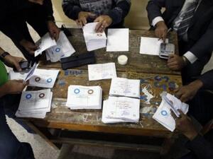 نتيجة الاستفتاء اظهرت موافقة 56.5 في المئة على الدستور