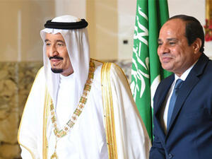 Saudi Arabian King Salman and Egyptian President Abdel Fattah al Sisi during a meeting in Cairo, April 8, 2016. (AFP)