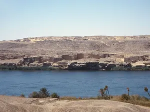 Part of the famous Nubian sandstone quarries by Gebel el-Silsila in Upper Egypt has recently been made accessible to visitors by a short "tourist path". (Quarryscapes.no)