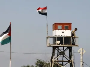  مقتل شرطيين اثنيين برصاص مسلحين في منزلهما بسيناء