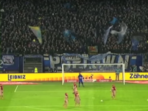 The crew gets in formation. (Screenshot)