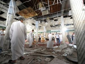 Debris inside the Shiite Imam Ali ibn Abi Talib Mosque in Saudi Arabia's Eastern Province, where a suicide bomber killed 21 people in an attack claimed by Daesh.  (AFP/File)