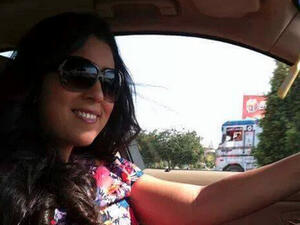 What man has made Ayten Amer smile so big? (Facebook)