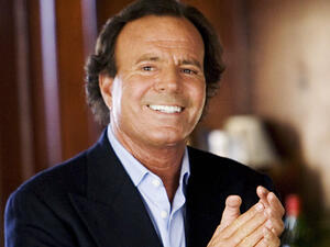 Julio Iglesias has sold more than 300 million records in 14 languages. (Twitter)