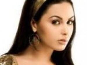 الفنانة ميس حمدان