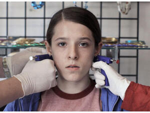 The short film "Needle" wins the first place in Cannes