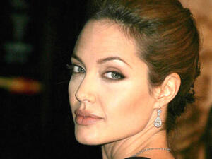 النجمة أنجلينا جولي